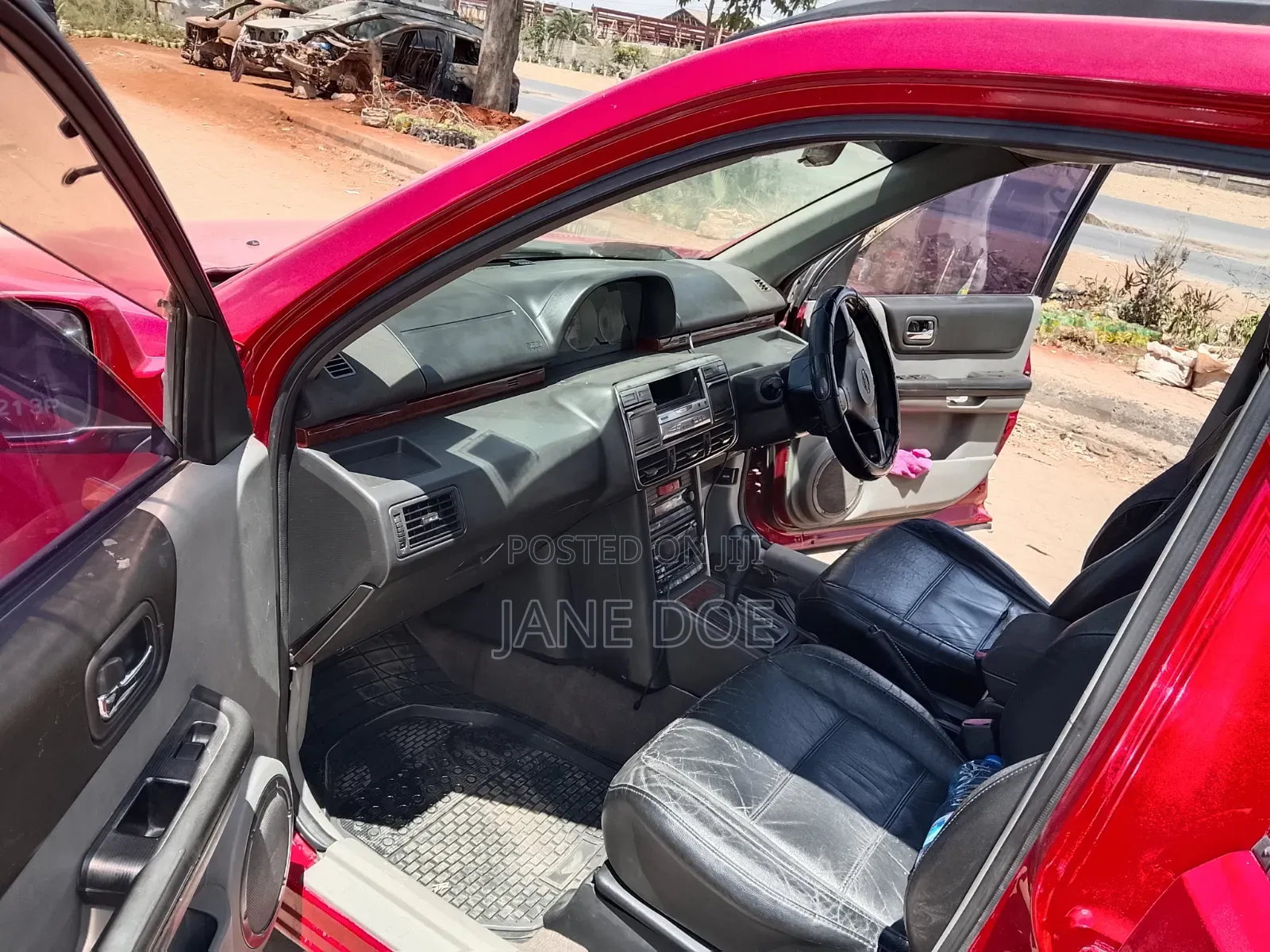 Nissan X-Trail 2004 Red