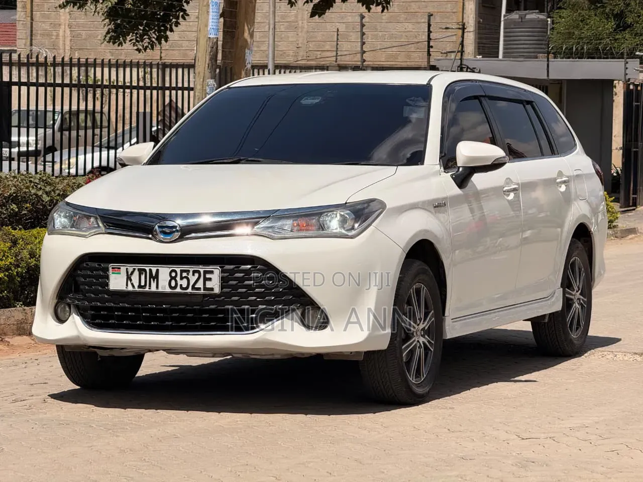 Toyota Corolla Fielder 2016 Silver