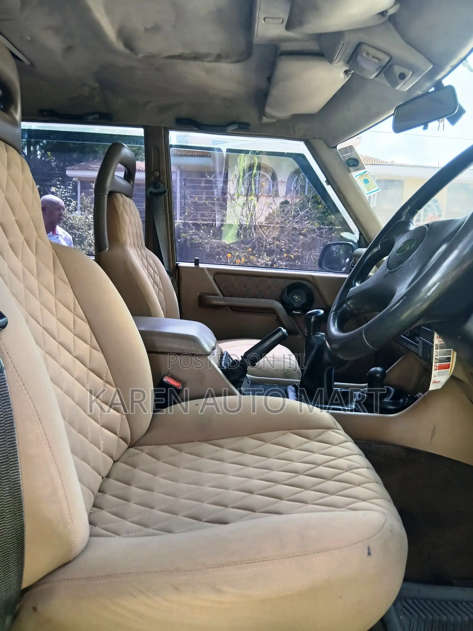 Land Rover Discovery 1997 Gold