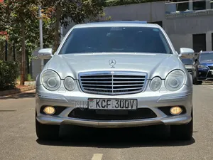 Mercedes-Benz E300 2008 Silver