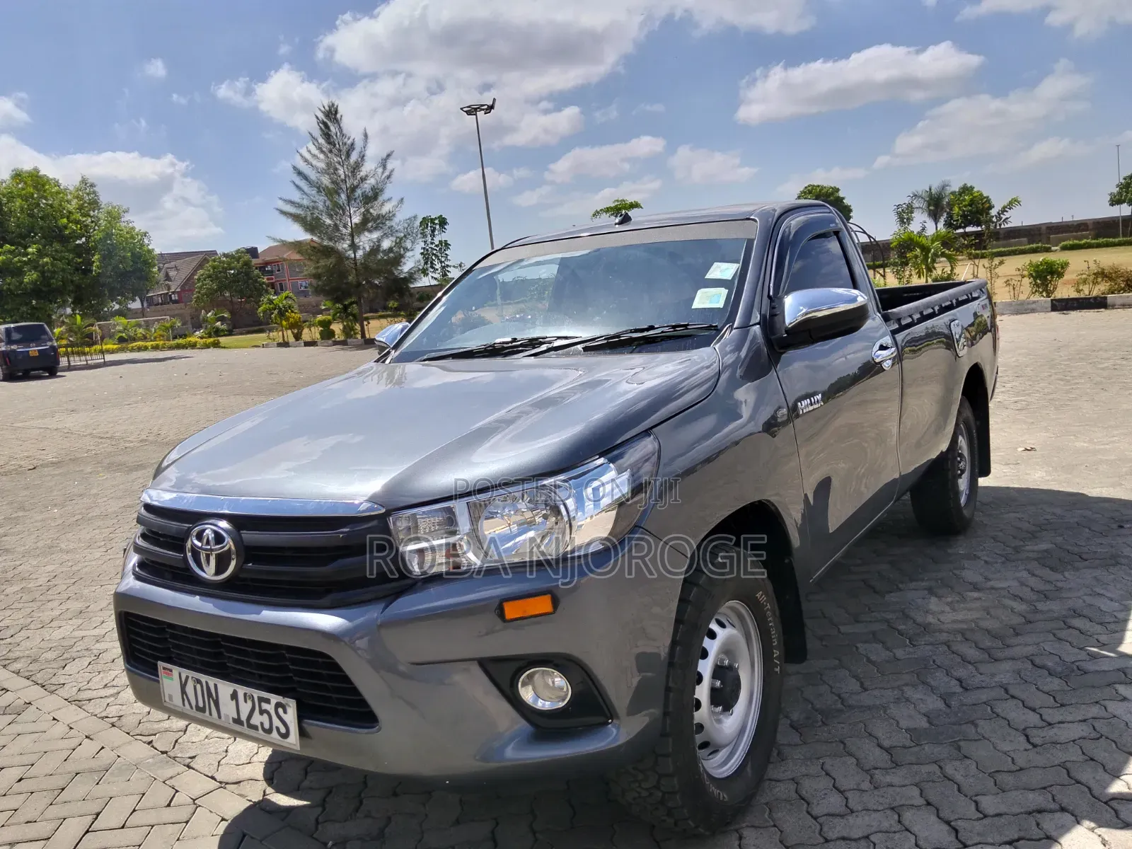 Toyota Hilux 2023 Gray