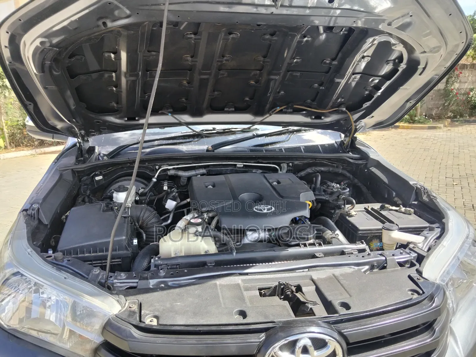 Toyota Hilux 2023 Gray