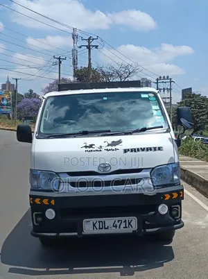 Toyota HiAce 2015 White