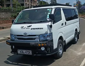 Toyota HiAce 2015 White