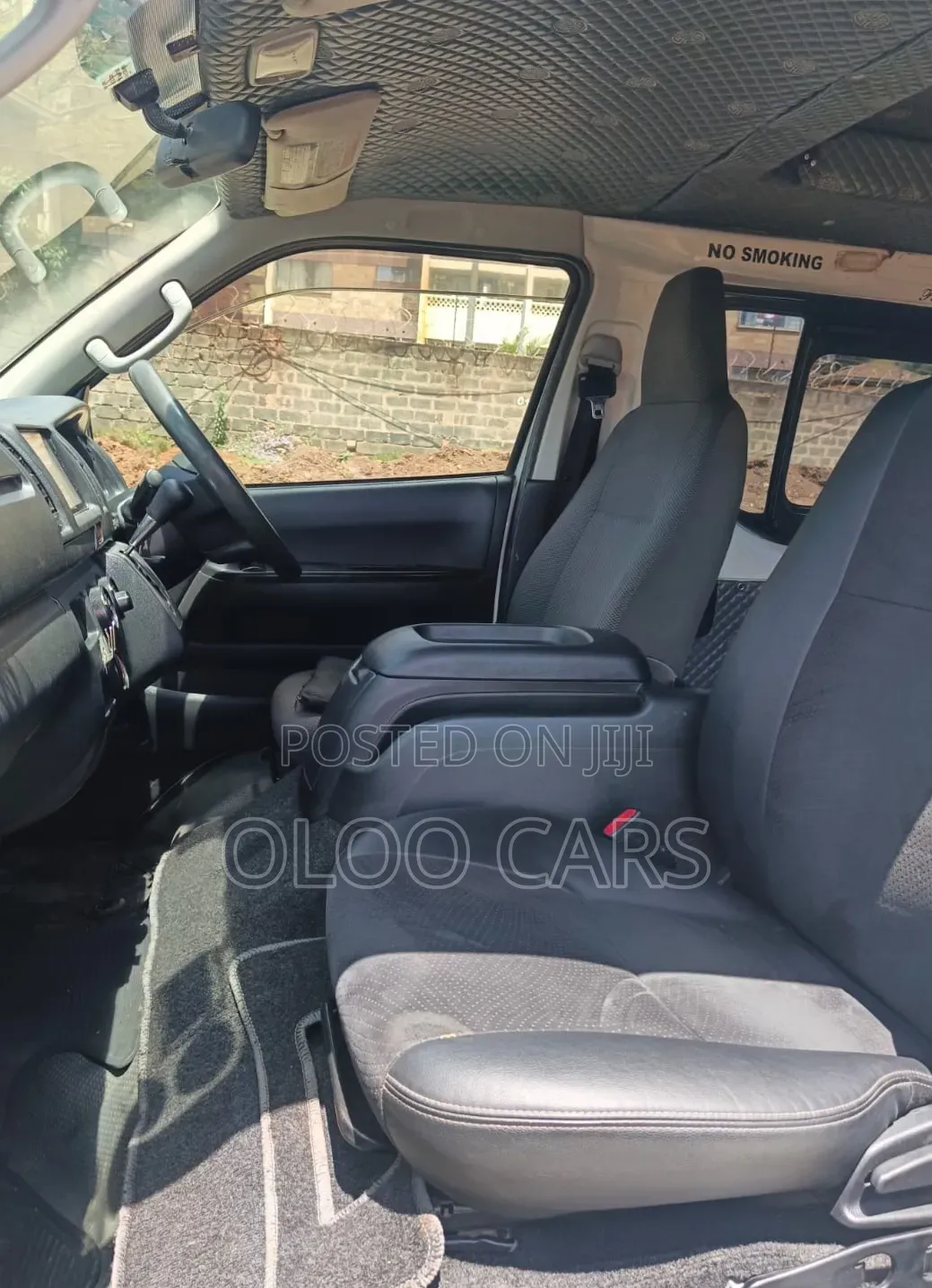 Toyota HiAce 2015 White