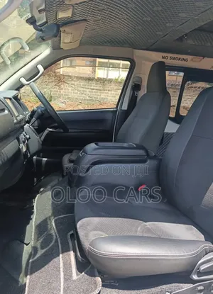 Toyota HiAce 2015 White