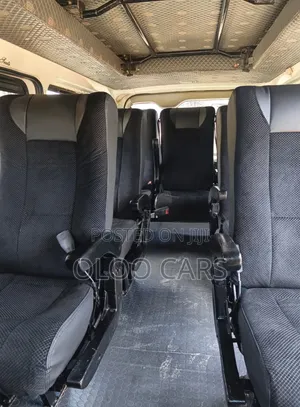 Toyota HiAce 2015 White