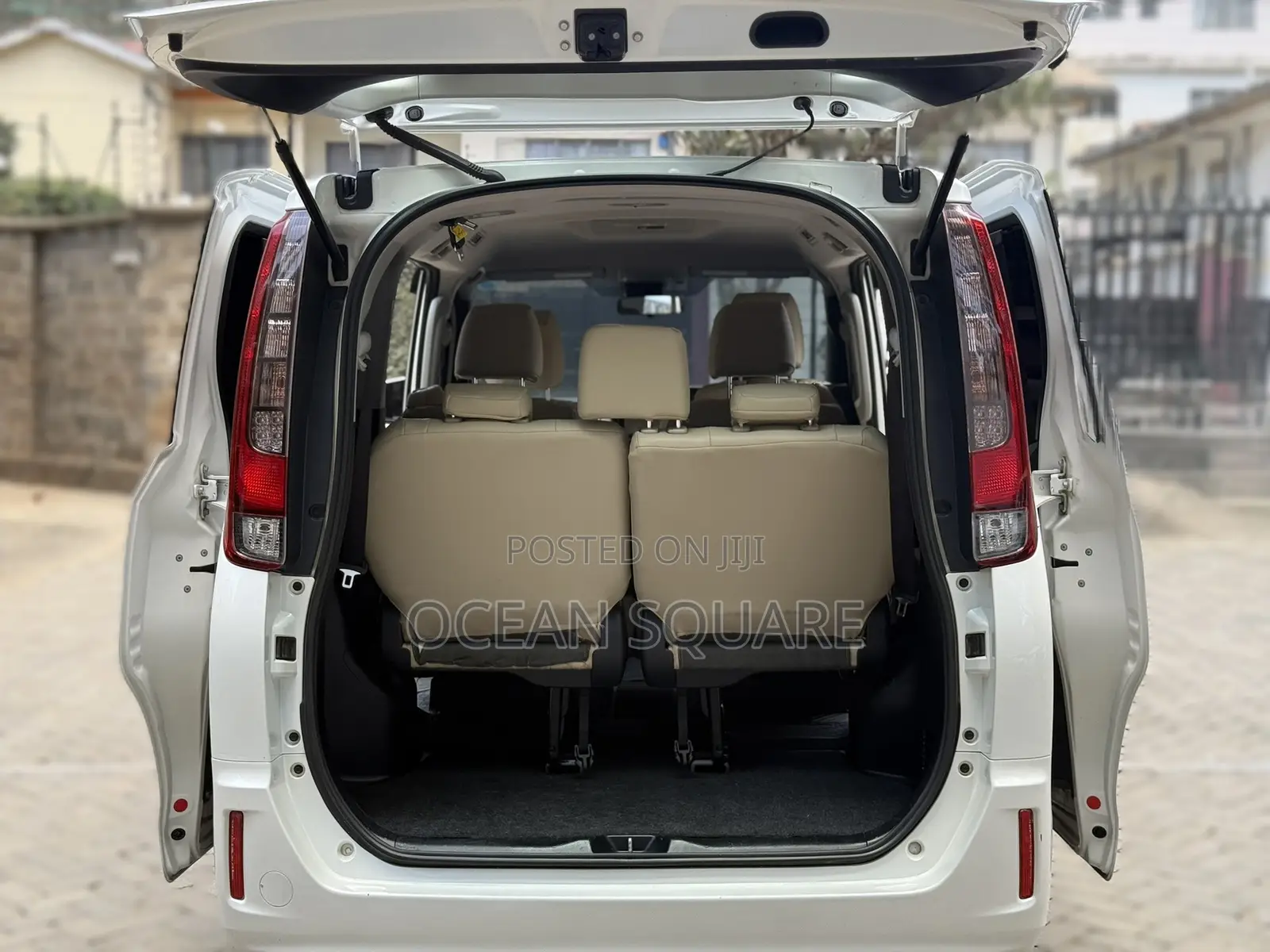Toyota Noah 2.0 FWD (7 Seater) 2017 White