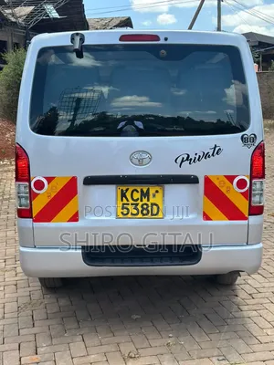 Toyota HiAce 2009 Silver