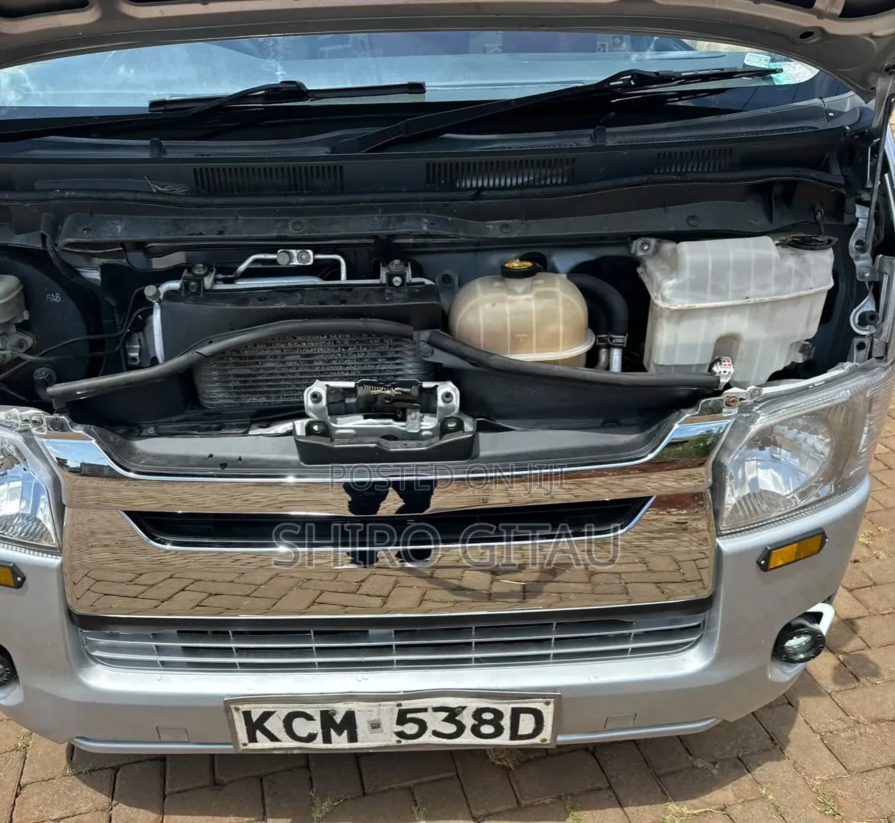 Toyota HiAce 2009 Silver