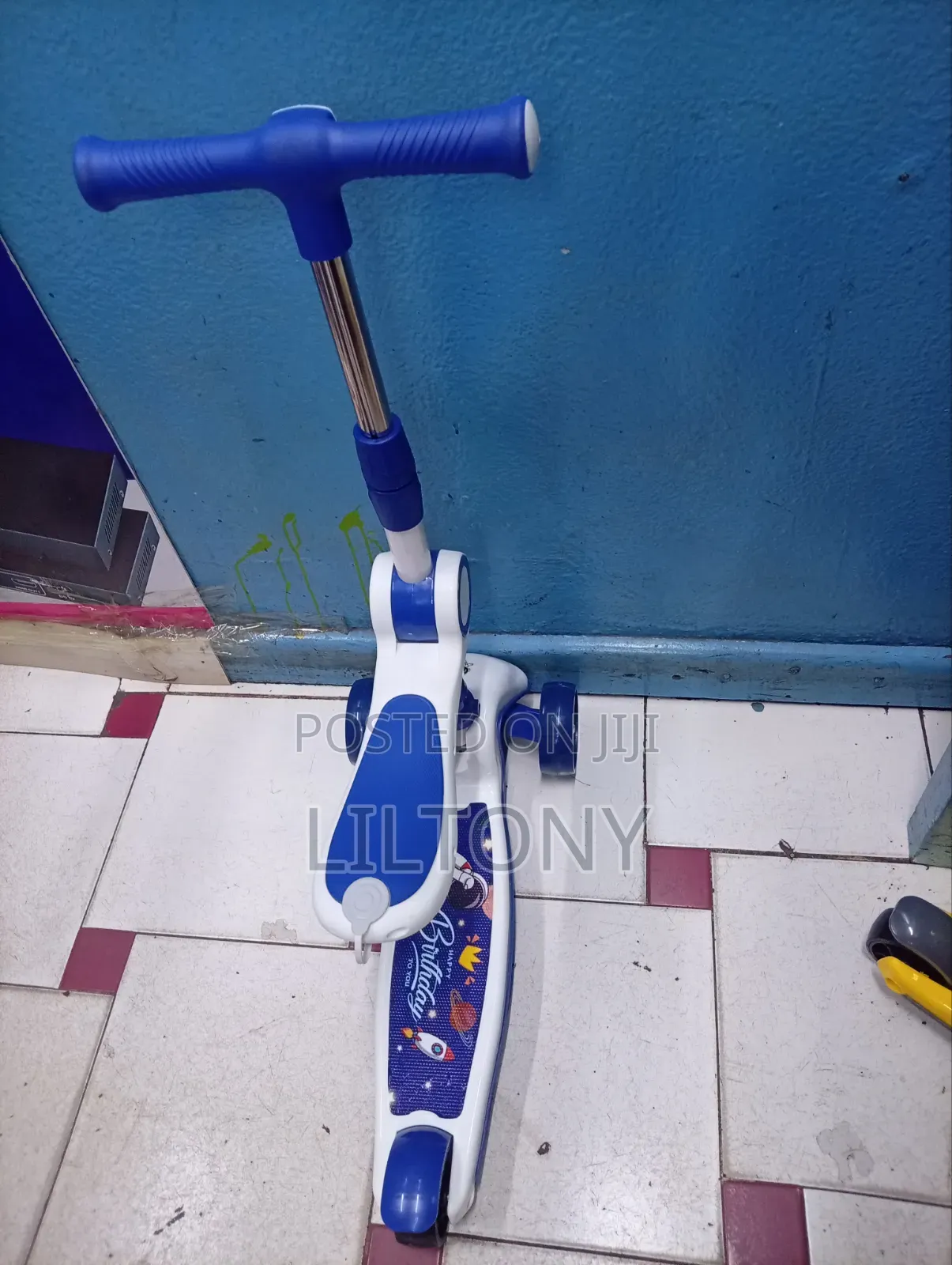 Blue 2in1 Sitting Scooter
