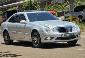Mercedes-Benz E300 2008 Silver