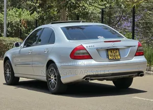 Mercedes-Benz E300 2008 Silver