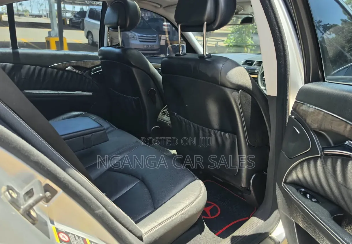 Mercedes-Benz E300 2008 Silver