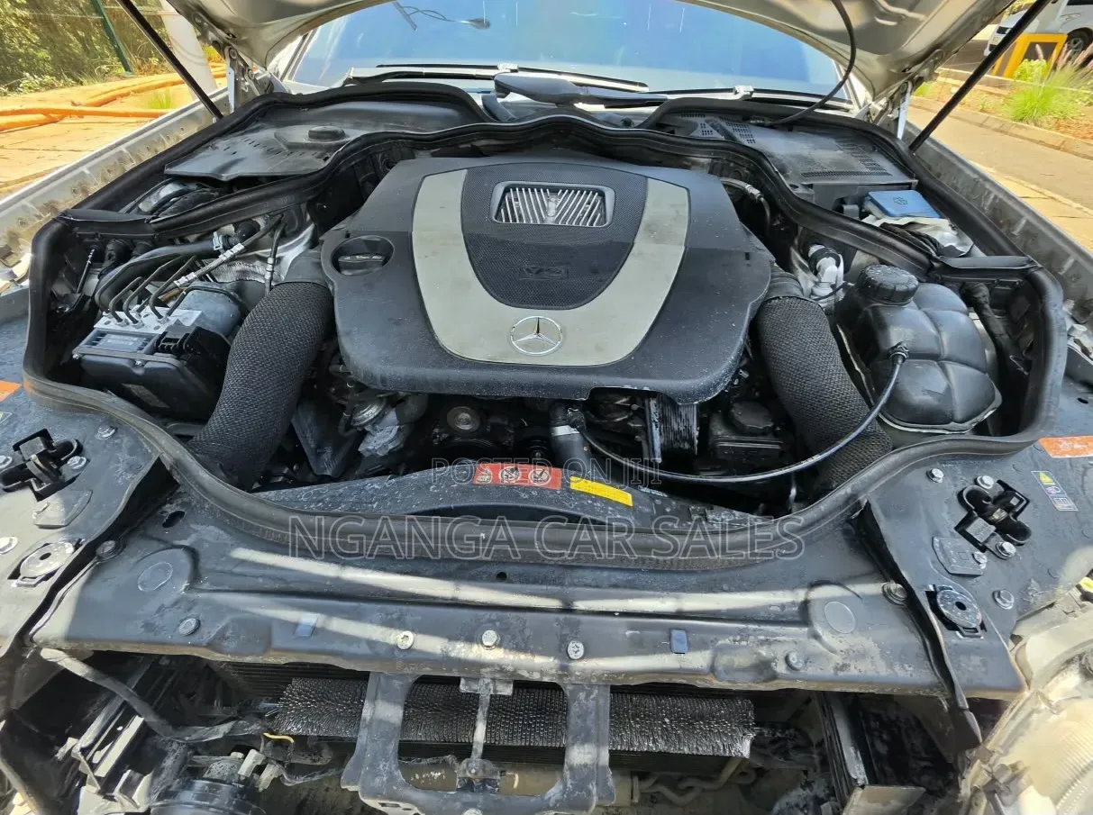 Mercedes-Benz E300 2008 Silver