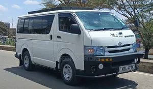 Toyota HiAce 2015 White