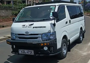 Toyota HiAce 2015 White