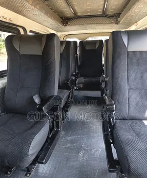 Toyota HiAce 2015 White