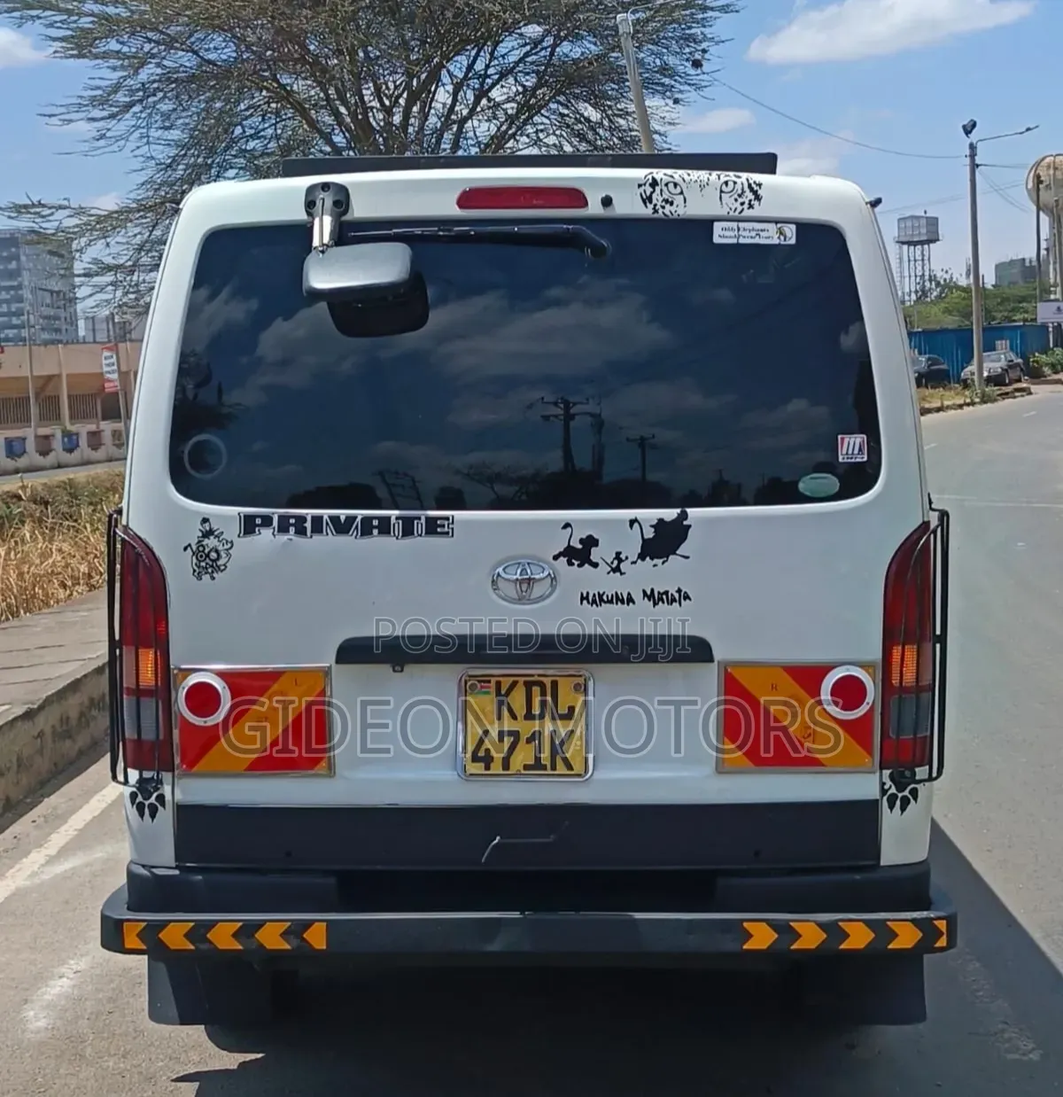 Toyota HiAce 2015 White