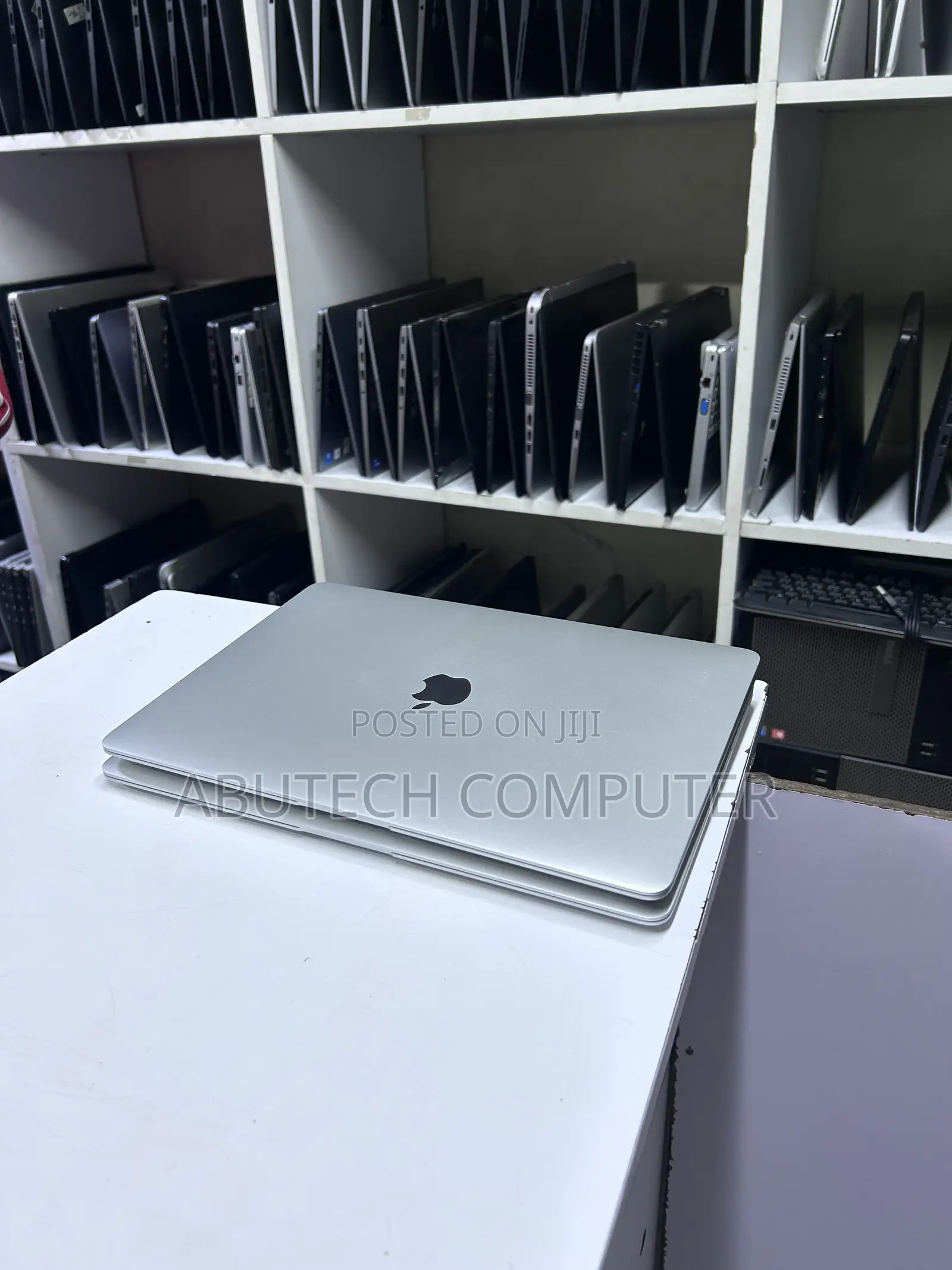 Laptop Apple MacBook Air 2020 M1 8GB Intel Core i5 SSD 256GB