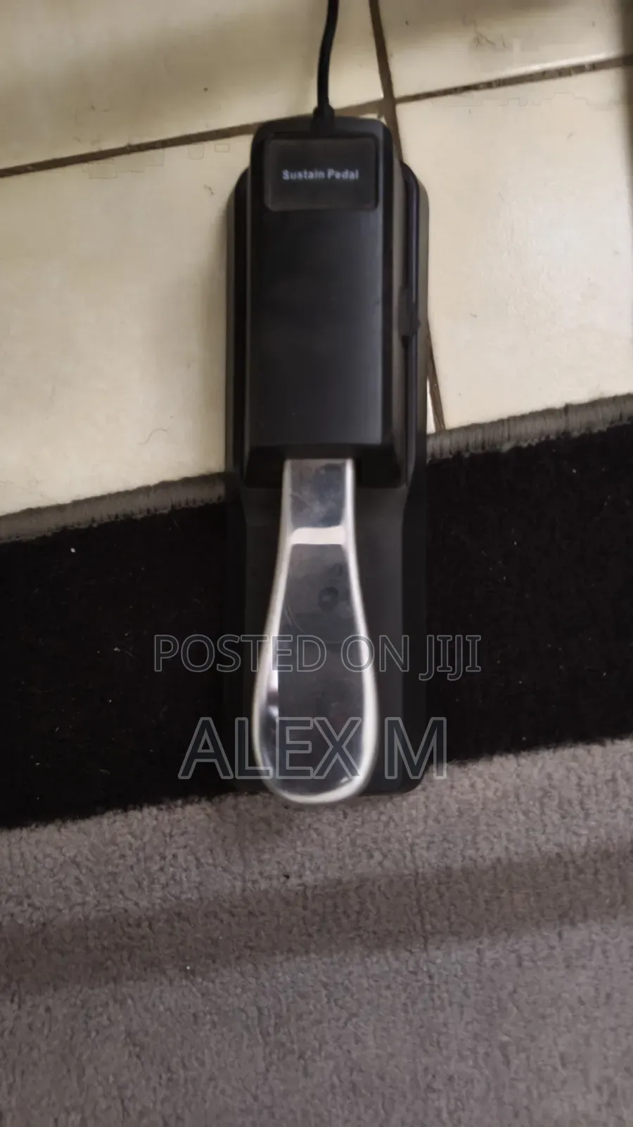 YAMAHA PSR E463 + Sustain Pedal