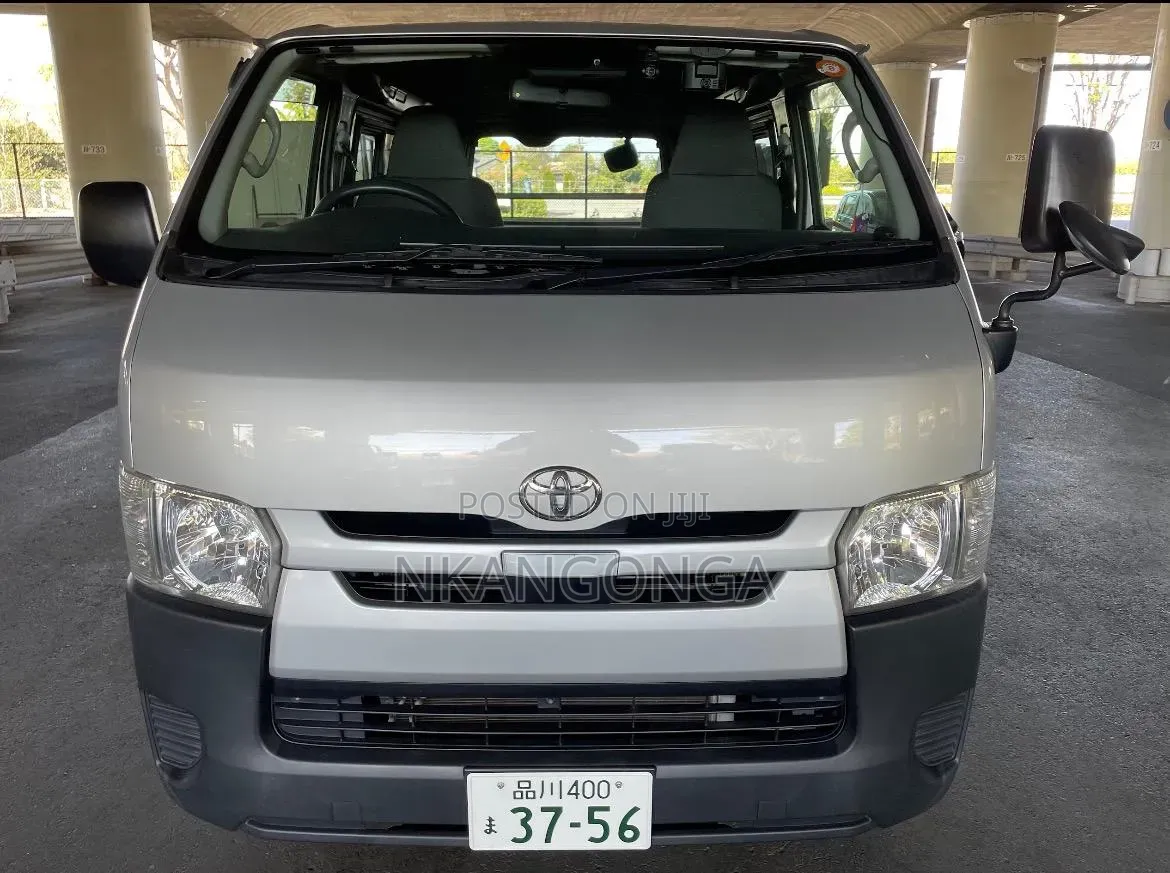 Toyota GranAce 2019 Silver