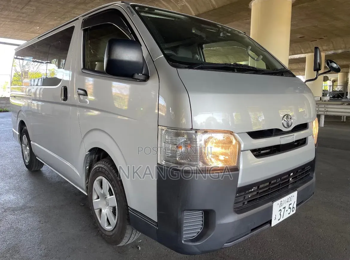 Toyota GranAce 2019 Silver