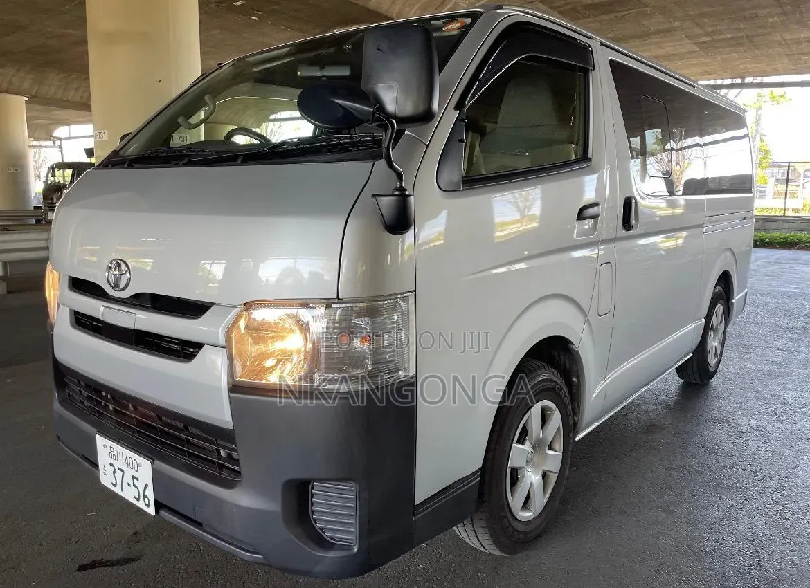 Toyota GranAce 2019 Silver