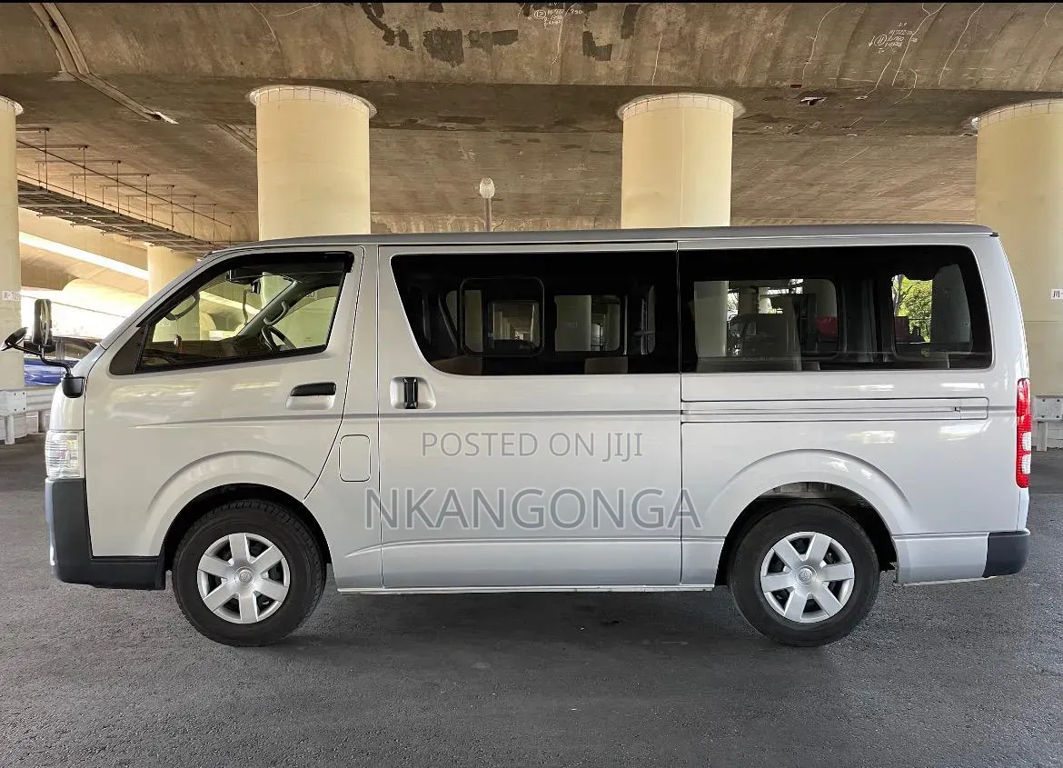 Toyota GranAce 2019 Silver