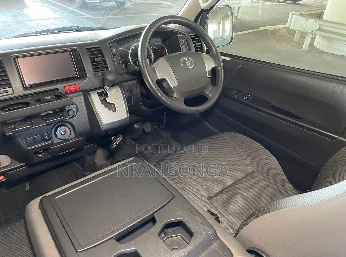 Toyota GranAce 2019 Silver