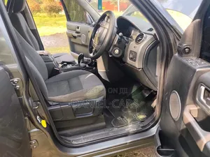 Land Rover Discovery 2005 Gray
