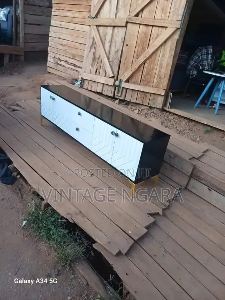 Mordern 6feet Black and White TV Stand Unit