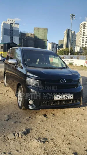 Toyota Voxy V 2WD 7-Seater 2010 Black