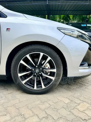Toyota Harrier 2019 Silver