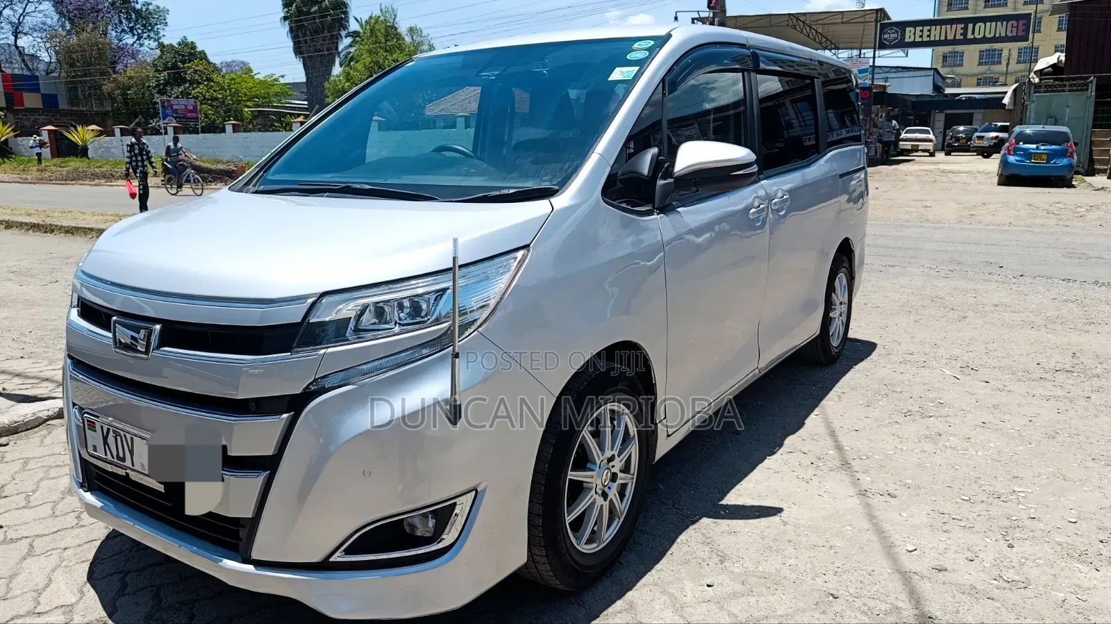 Toyota Noah 2020 Silver