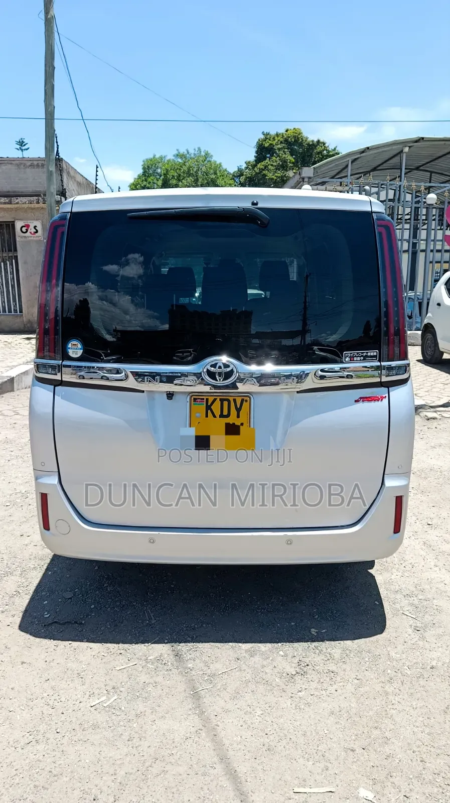 Toyota Noah 2020 Silver