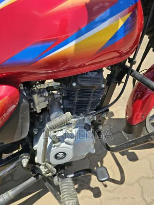 Bajaj Boxer 125 2026 Red