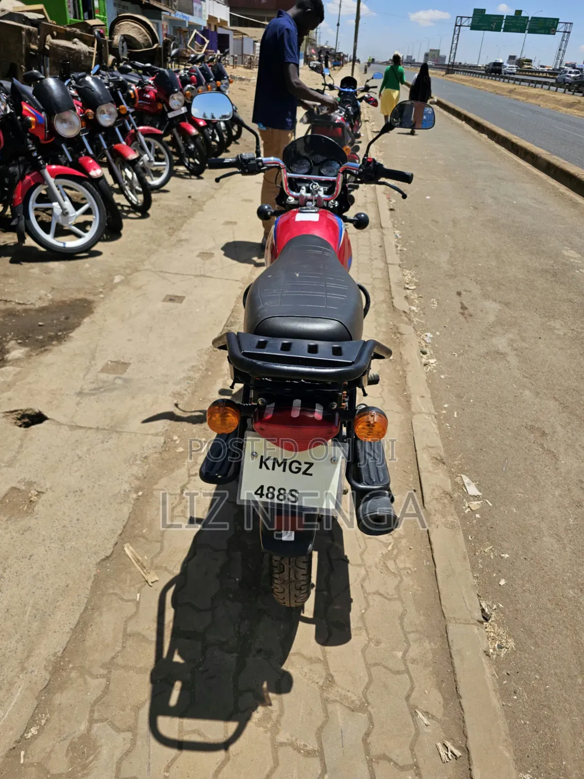 Bajaj Boxer 125 2026 Red