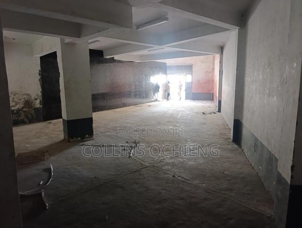 Small Warehouse (2,000sqft) to Let - Enterprise Rd - thumbnail 4