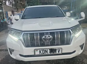 Toyota Land Cruiser 2016 White
