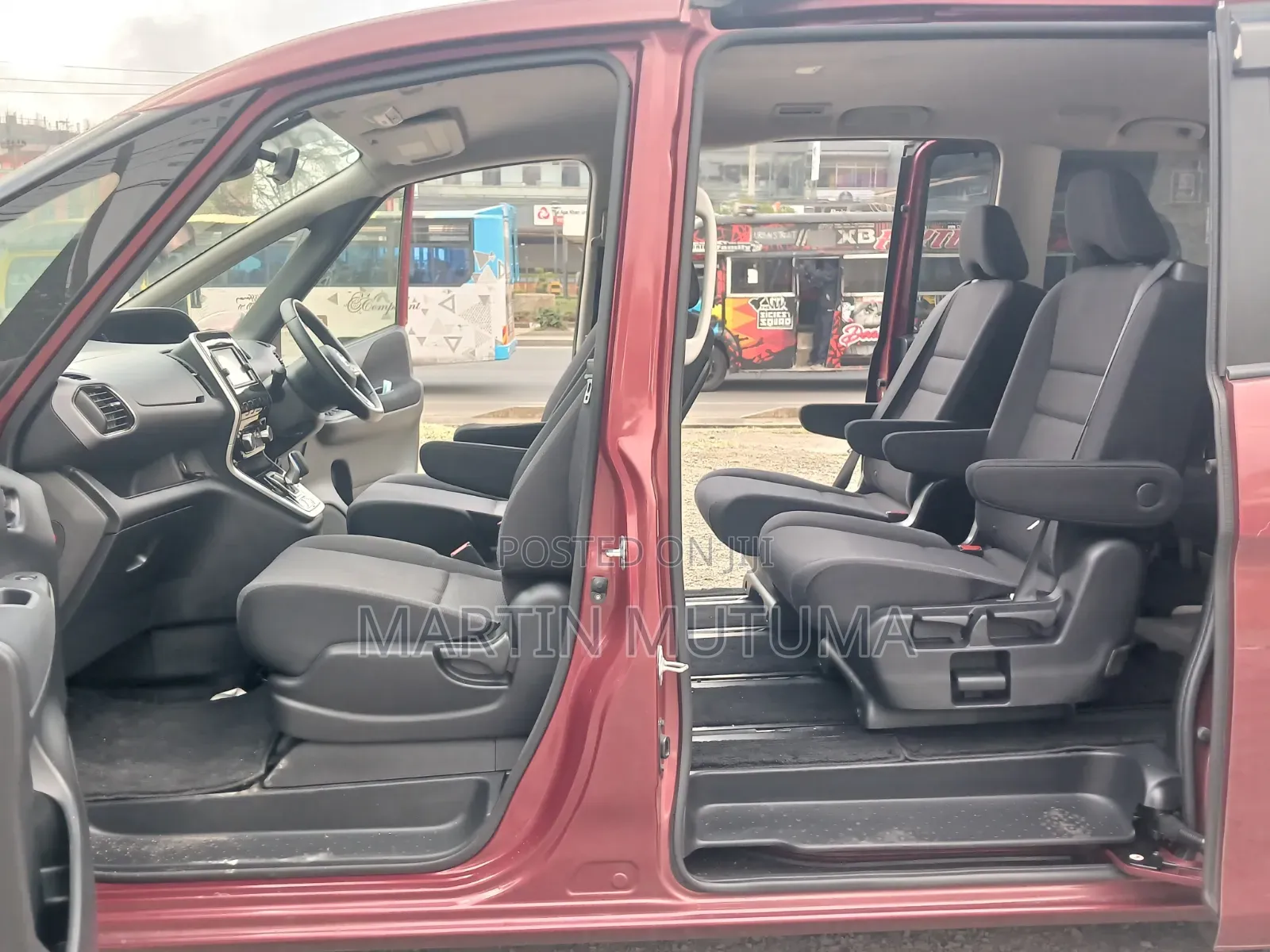 Nissan Serena 2019 Red