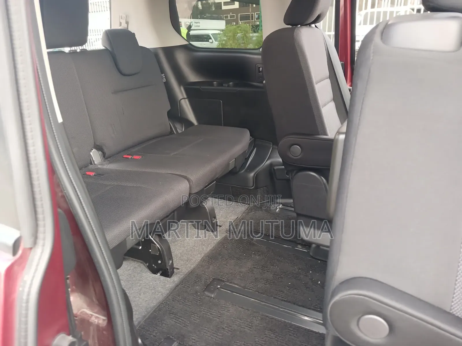 Nissan Serena 2019 Red