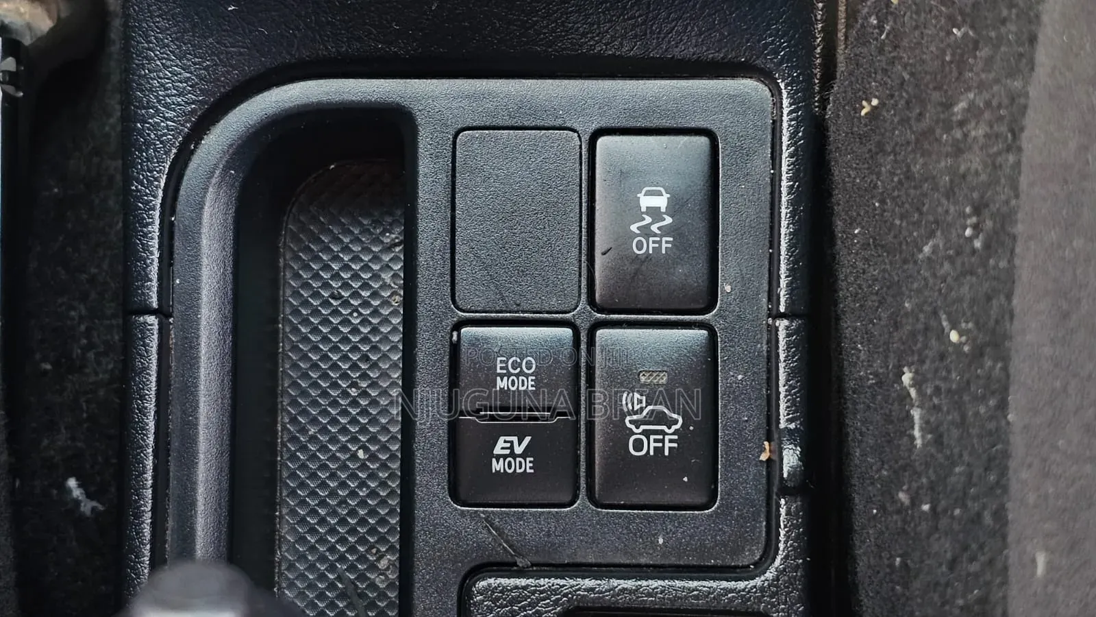 Toyota Vitz 1.5 FWD Hybrid 5dr 2018 Silver