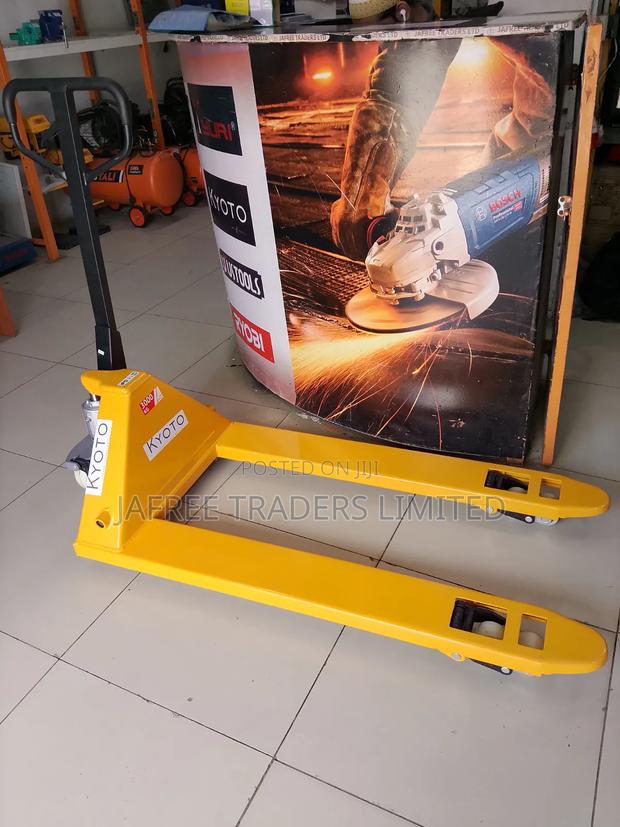 Pallet Truck - main view