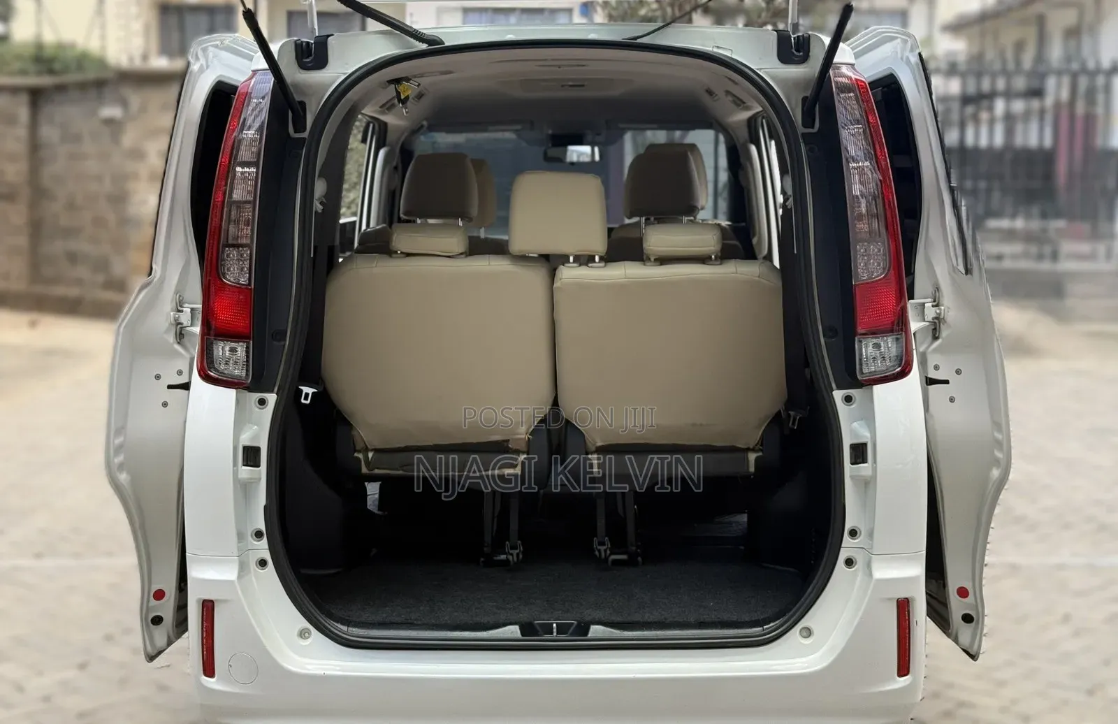 Toyota Noah 2017 White