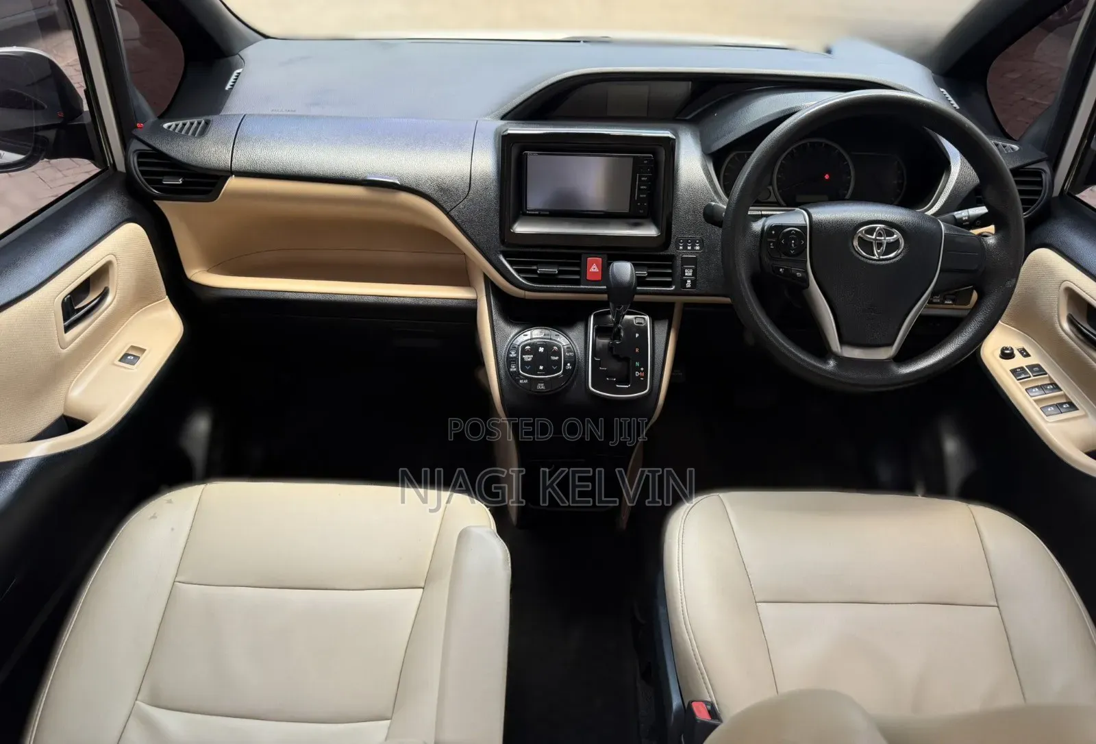Toyota Noah 2017 White