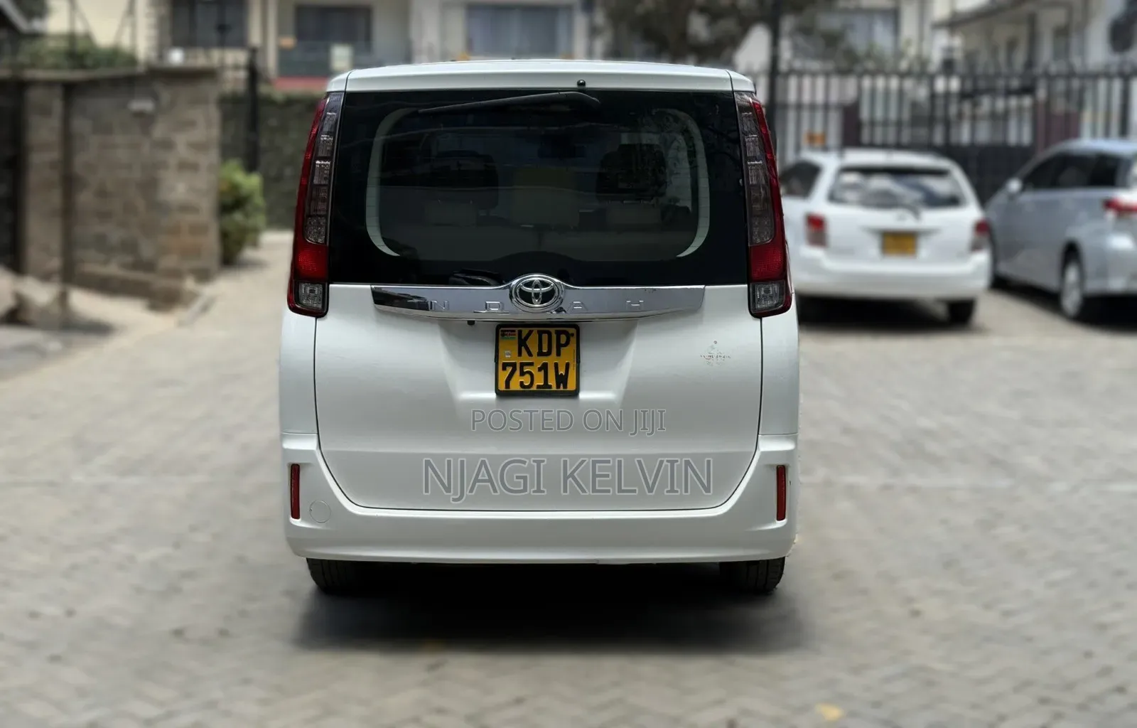 Toyota Noah 2017 White
