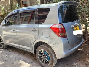 Toyota Ractis 1.5 FWD 2007 Gray
