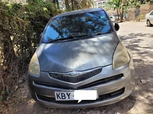 Toyota Ractis 1.5 FWD 2007 Gray