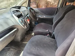 Toyota Ractis 1.5 FWD 2007 Gray